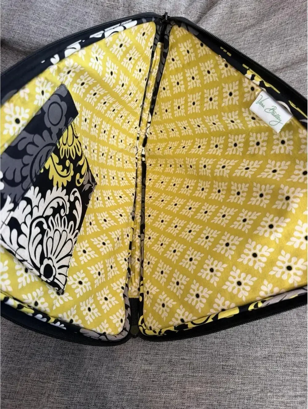 Vera Bradley Quilted Laptop Sleeve In Baroque Pattern Black Yellow Zip